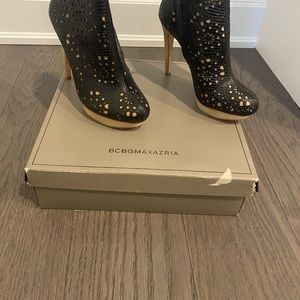 Brand new BCBG boots size 8